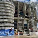 El bonito gesto del Real Madrid con los operarios del Bernabéu