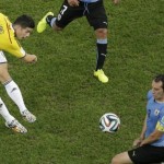 El golazo de James a Uruguay en los octavos de final del mundial 2014, candidato a MEJOR GOL DEL 2014