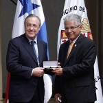 Florentino distinguido con las llaves de la Ciudad de Panamá