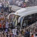 La Afición vuelve a responder y abarrota la Plaza Sagrados Corazones a la llegada del bus del Madrid