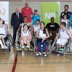Slaughter visitó la escuela sociodeportiva de basket en sillas de ruedas La Masó (Madrid)