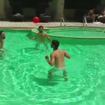 Ramos, Isco y Nacho se relajan en la piscina