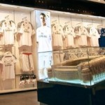 El Madrid abre una tienda oficial en el corazón culé ( LAS RAMBLAS)