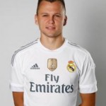 Denis estuvo muy activo en su debut oficial con el Real Madrid