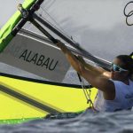 Maria Alabau termina tercera las 12 regatas y el domingo jugará la Medal Race para lograr la medalla