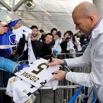 Zidane firmó autógrafos en el Hotel de Yokohama