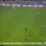 Goles con historia: Clarence Seedorf hizo un golazo al Atleti en la 97/98 desde el centro del campo