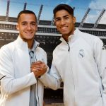 Lucas Vázquez y Achraf fueron los protagonistas en la sesión de firmas del Real Madrid