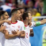 Suiza firma la primera remontada del mundial y suma tres puntos que pueden valer unos Octavos de Final