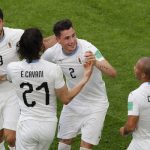 Uruguay sufriendo pero también debuta con victoria en el mundial con un gol «in extremis» de Giménez