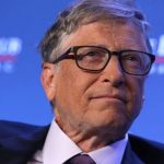 El multimillonario Bill Gates ( predijo en 2015 la llegada del Coronavirus) ve su final en Diciembre de 2021.