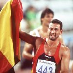 40ª MEDALLA (Barcelona 1992). PLATA en Atletismo (Decatlón Masculino) ANTONIO PENÁLVER, “EL SUPERMAN ESPAÑOL DE BARCELONA 92”