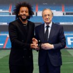 Marcelo recibe la insignia de oro y brillantes del Real Madrid