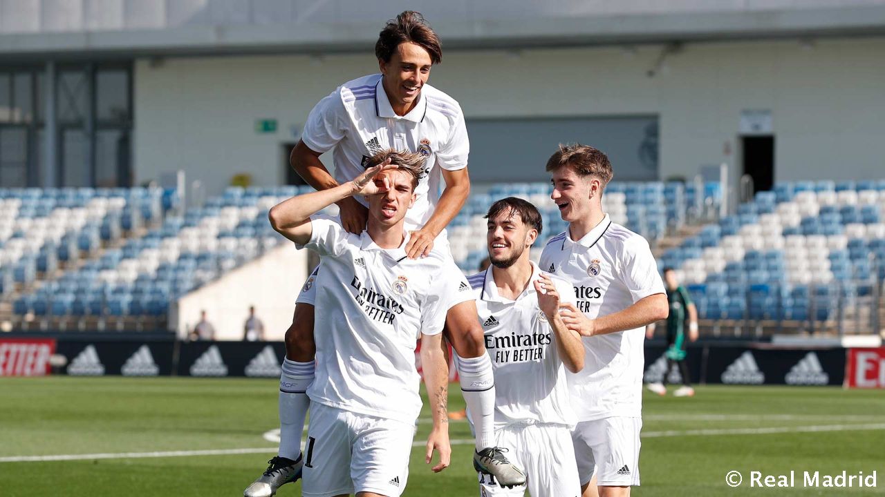 Cantera Real Madrid on X: 🏆 ¡El Infantil B, subcampeón del Torneo  Internacional LaLiga FC Futures! #LaFábrica  / X