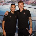 Kroos y Lucas Vázquez, protagonistas de la sesión de firmas en Barcelona