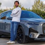 La plantilla de baloncesto recibe los vehículos oficiales de BMW España