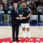 Campazzo recibe el MVP de la Liga Endesa